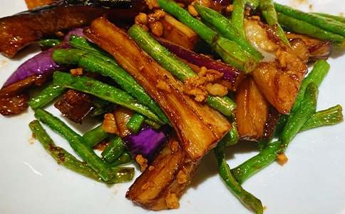 故乡的食物读后感