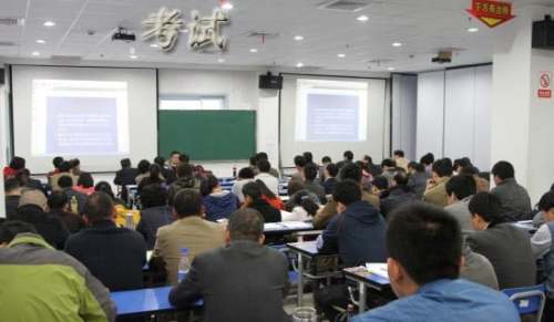 期中考试总结表彰大会发言稿